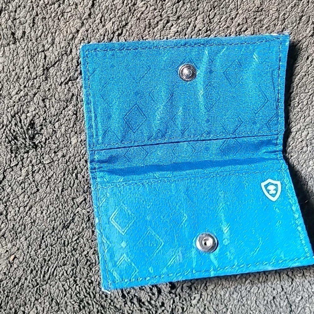 Vera‎ Bradley cards holder - Picture 3 of 4